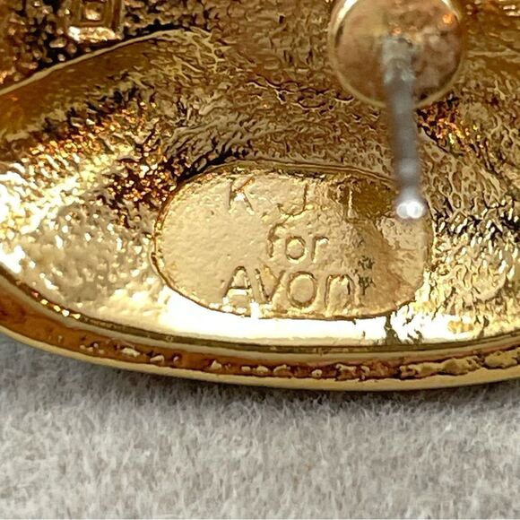 Vintage Kenneth Jay Lane for Avon Green Glass Cabochon Gray Enamel Earrings - Picture 2 of 8